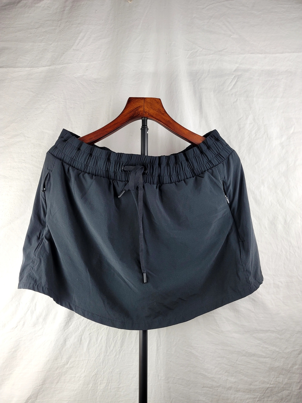 NWOT All in Motion Black Woven Active Skort XL Zip Pockets